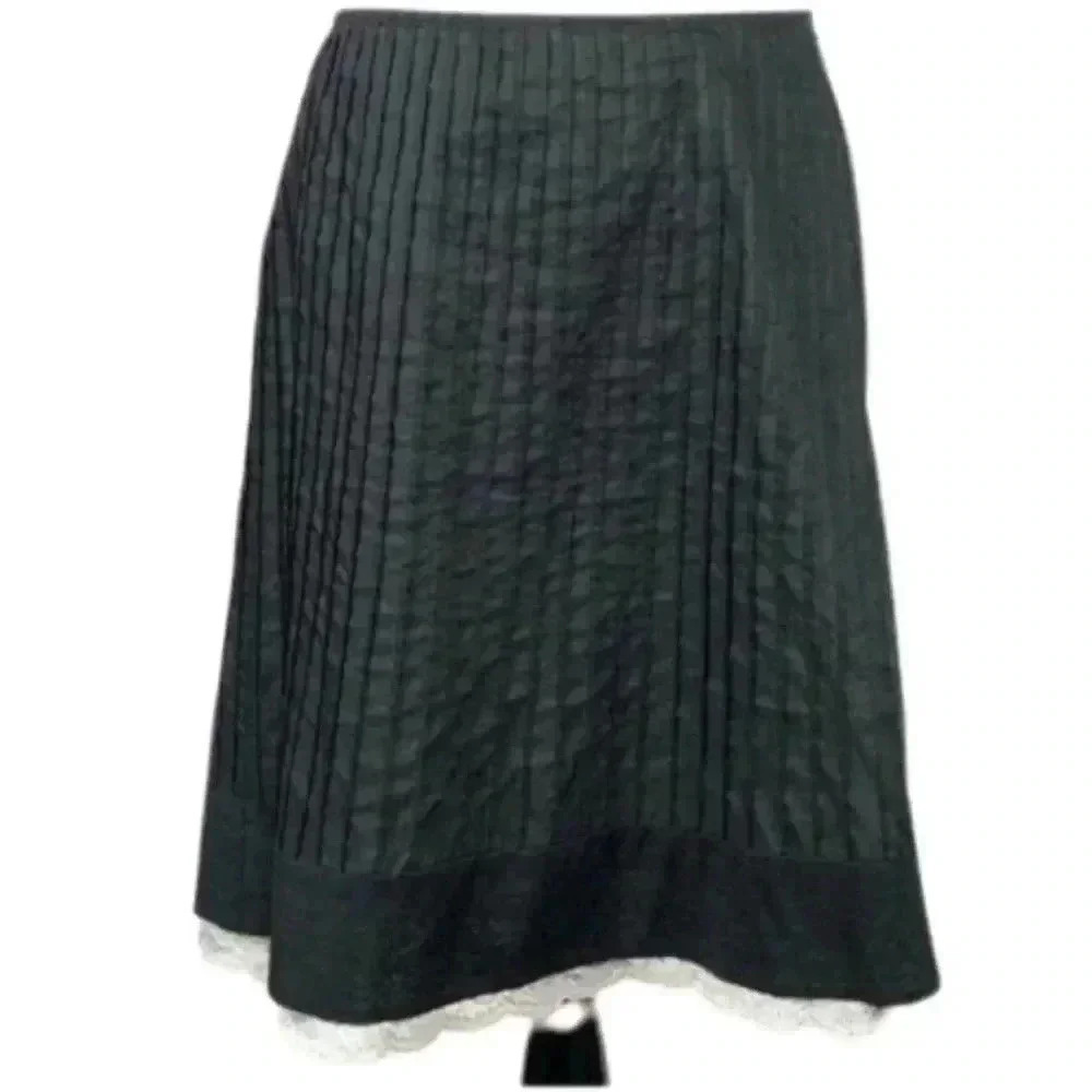 Ann Taylor petites A-line skirt size 10 P lace hem